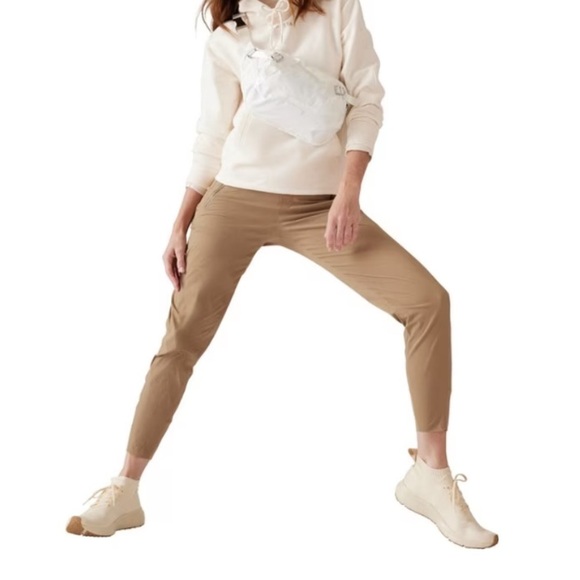 NWT Athleta Trekkie North Jogger Pant in Big Sur Brown Size 24 - Picture 4 of 9